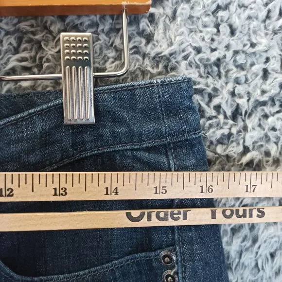 Chico's 1 Platinum Capri Jeans Women 8 Blue Ultimate Fit Slim Leg Denim - Picture 4 of 10